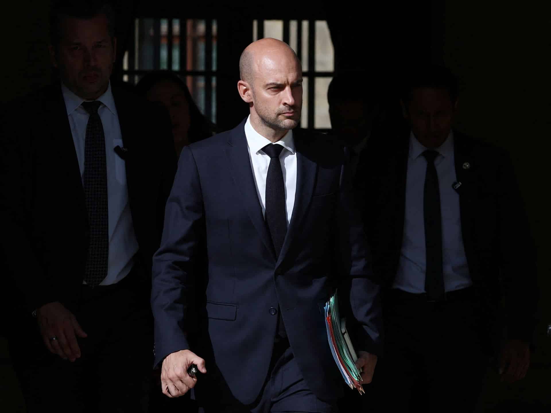 France to Summon Iran Envoy Over Tehran Centre Closure