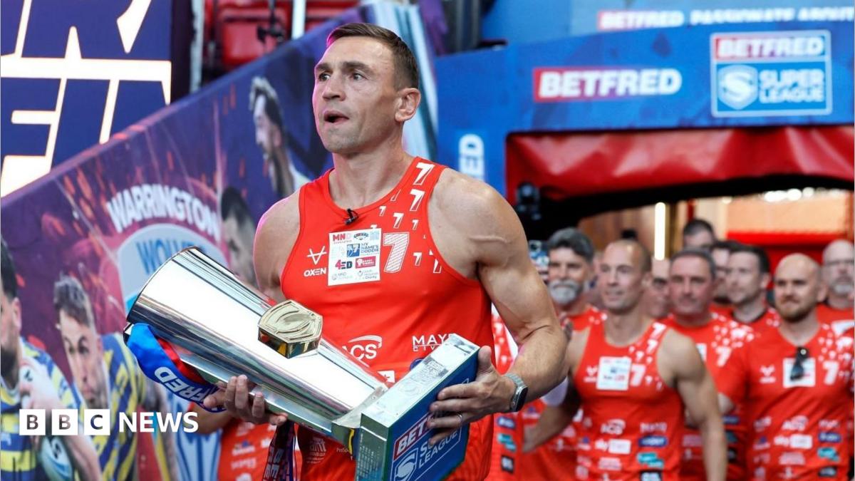 Sinfield completes seven-day MND fundraising challenge