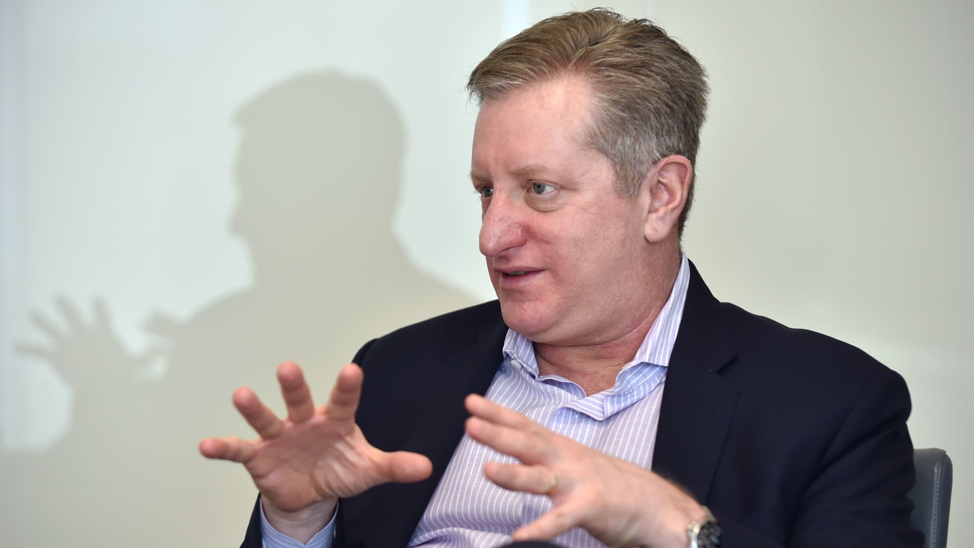 Eisman Cuts Portfolio Risk as AI Trade Nears Tipping Point