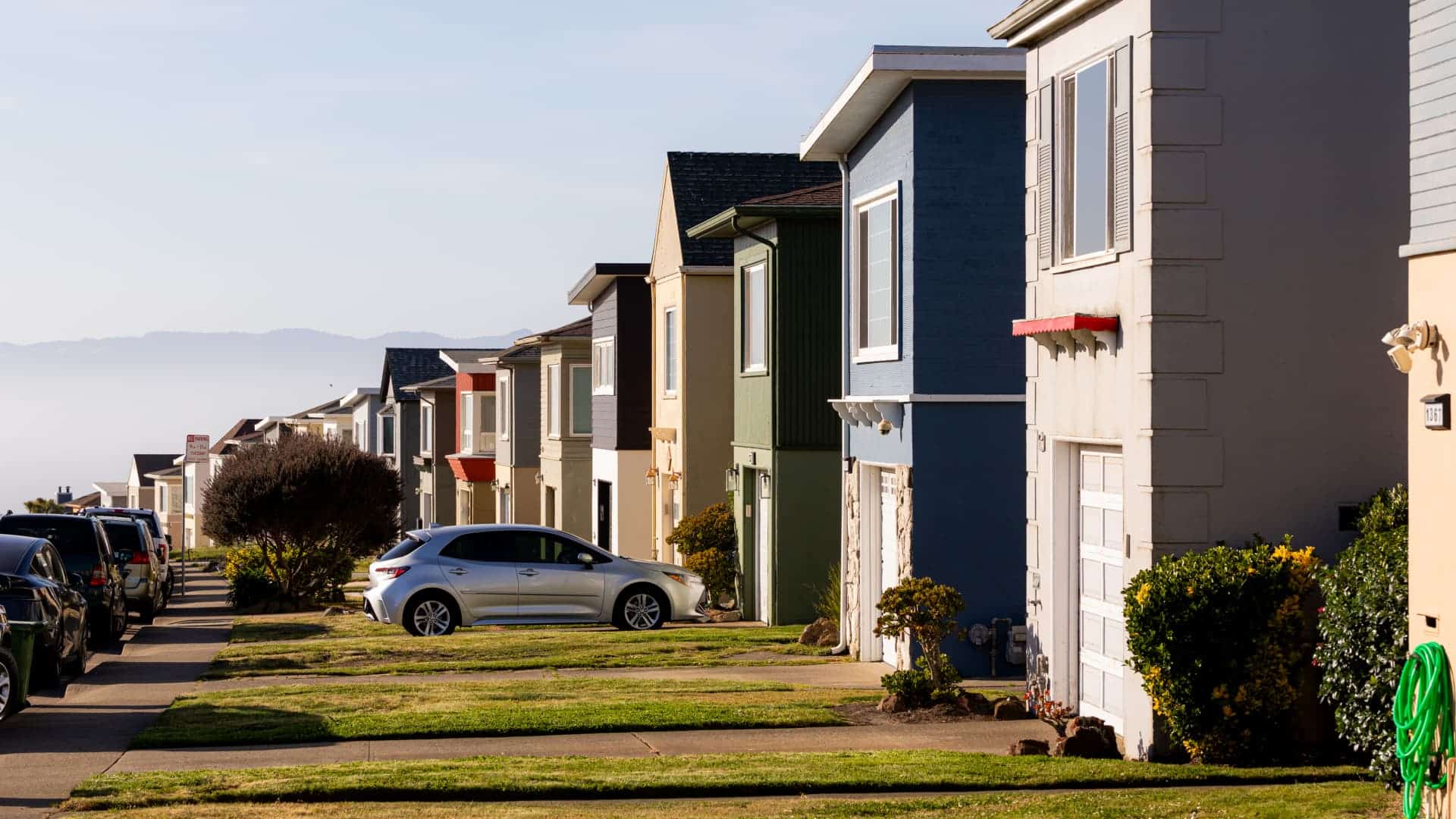 Mortgage Rates Ease, but Applications Continue to Decline