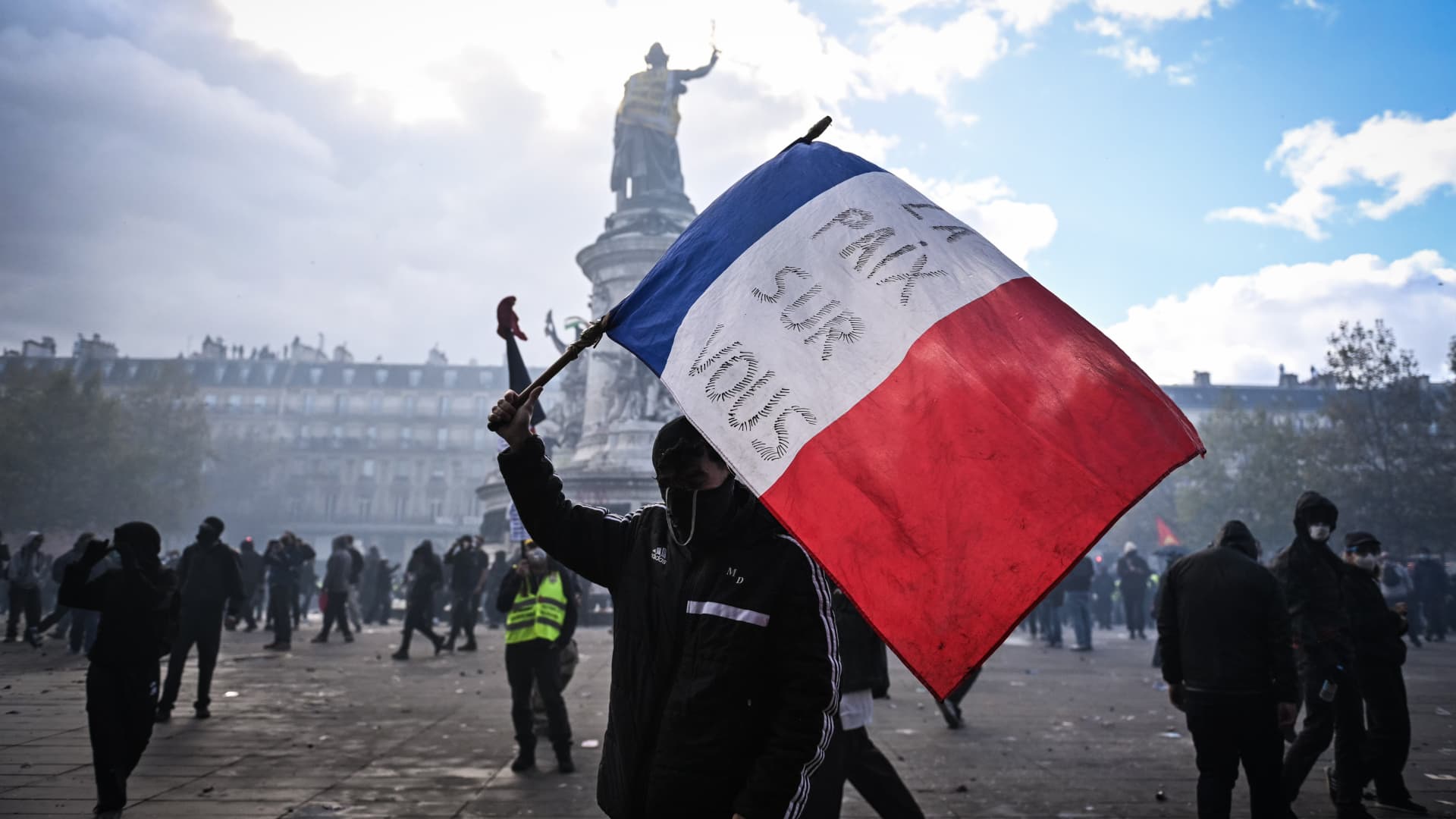 French Unrest Raises Fiscal and Growth Concerns