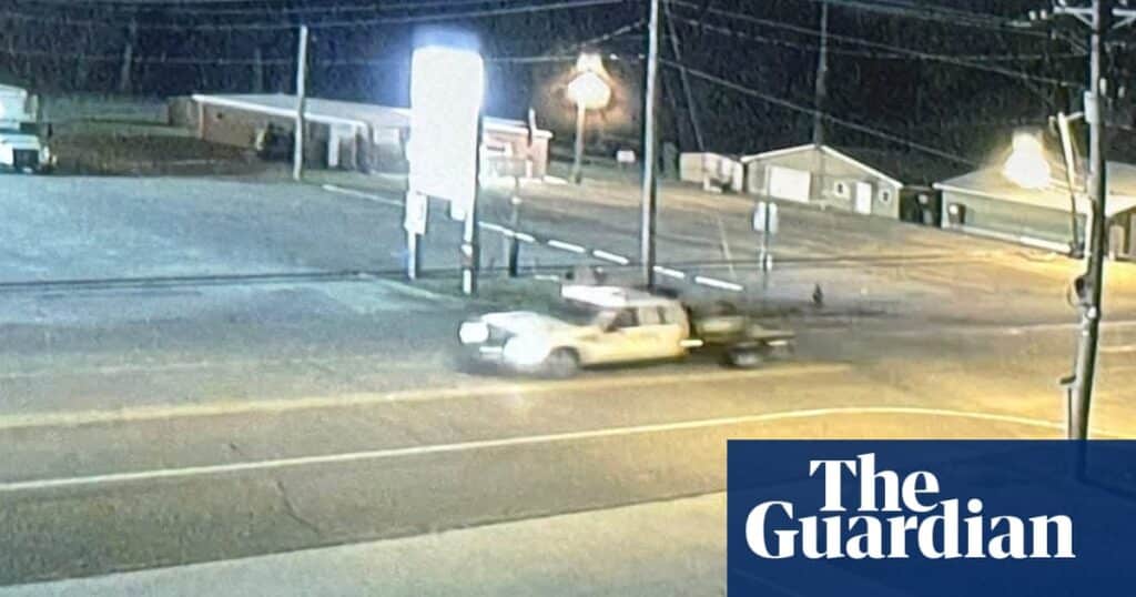 Tennessee Prisoner Escapes Through Fence, Officials Say