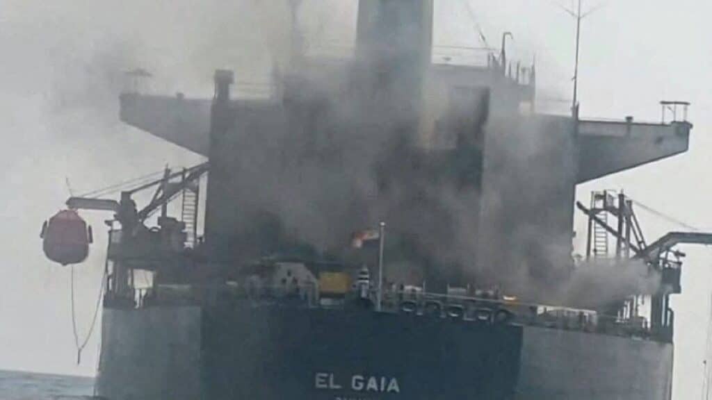 Hormuz Ship Attacks Rise as Iran War Talks Stall