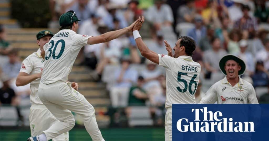 Australia rally after South Africa’s fast Cape Town start