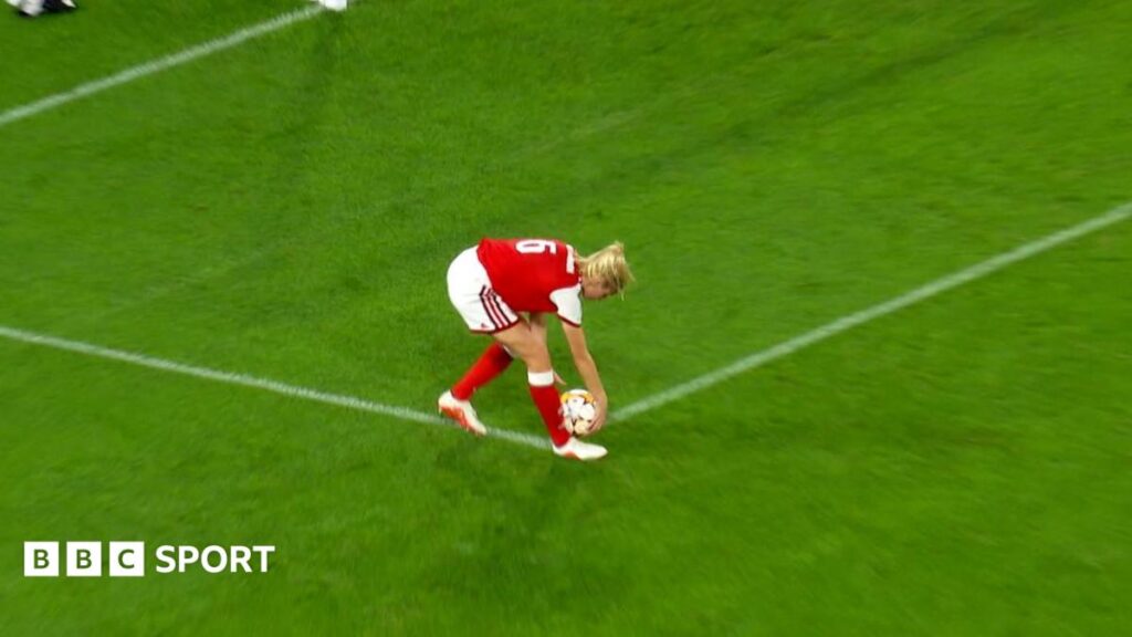 Williamson Handball Penalty Costs Arsenal in Paris