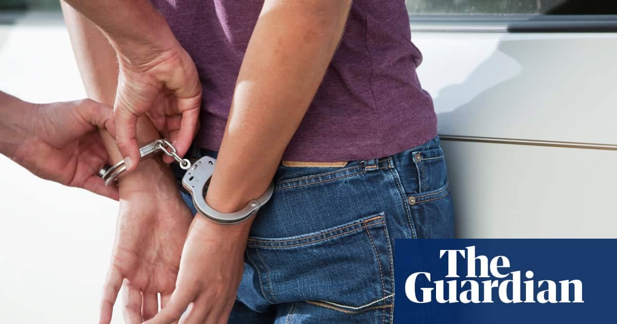 Queensland youth legal centre loses bail support funding
