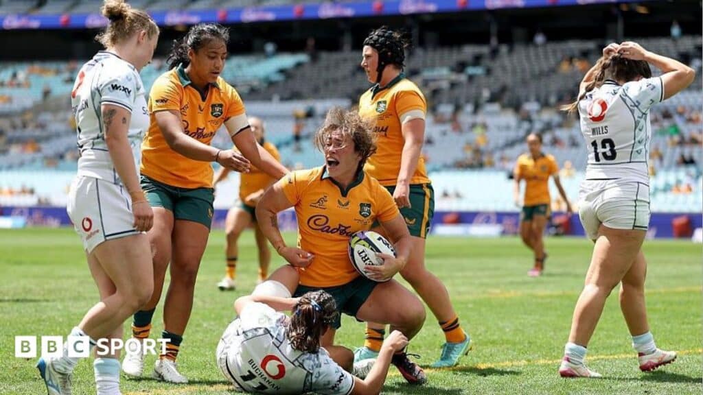 Australia score eight tries in Scotland defeat
