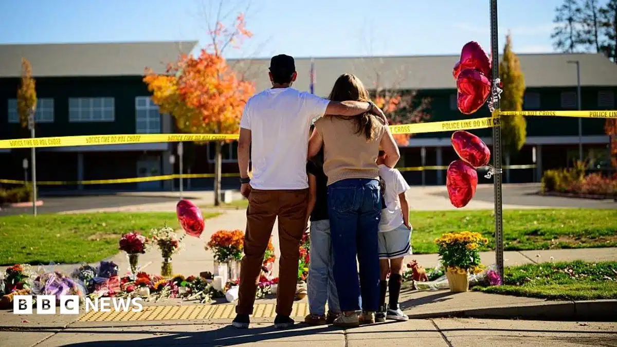Teacher and bystander stopped Oregon school attacker
