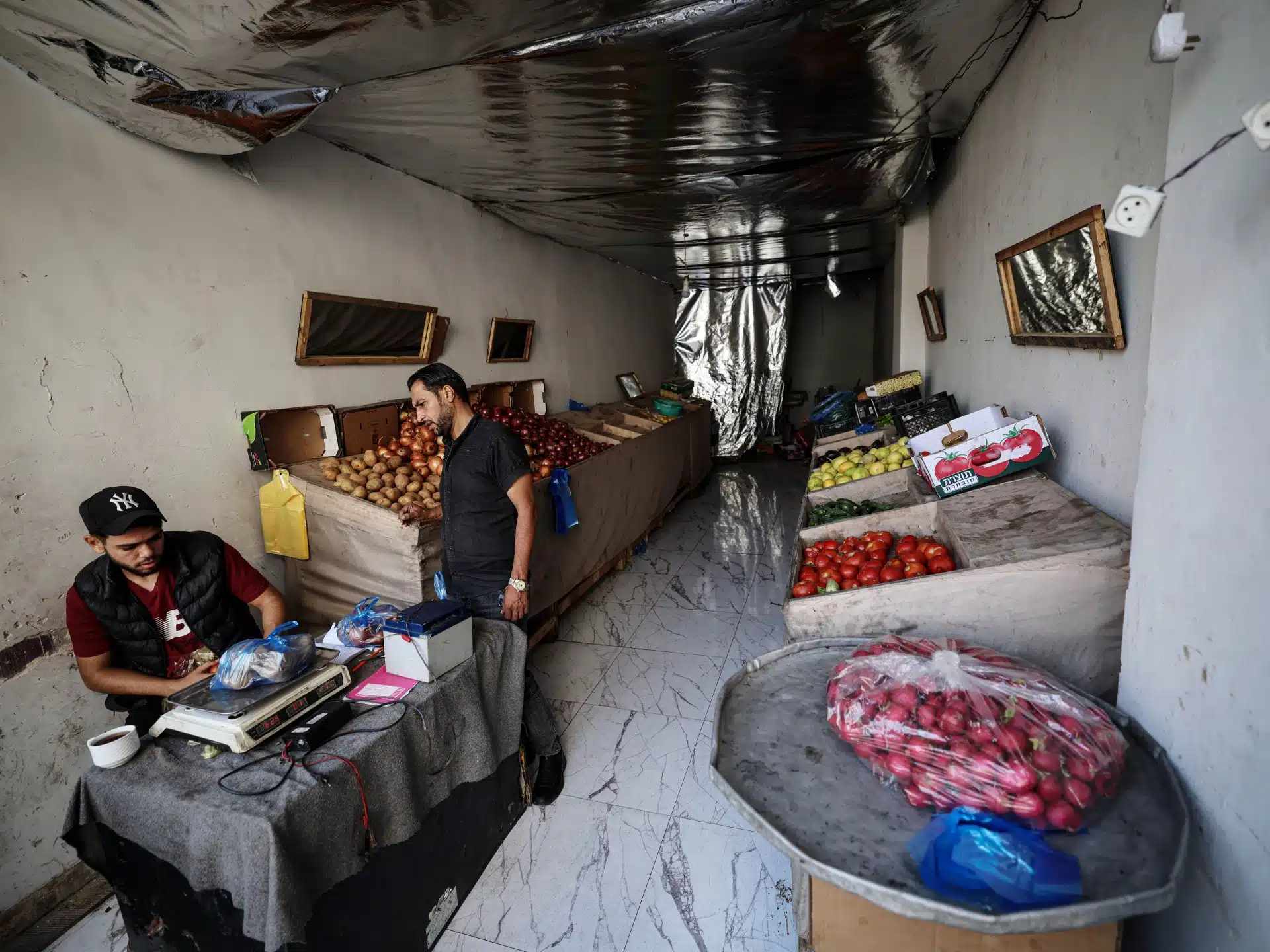 Gaza Food Prices Rise as Commercial Shipments Halt