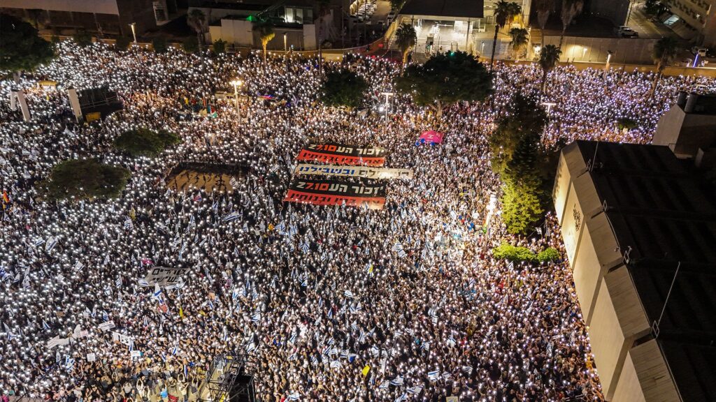 Thousands Rally Against Netanyahu Before Israeli Election