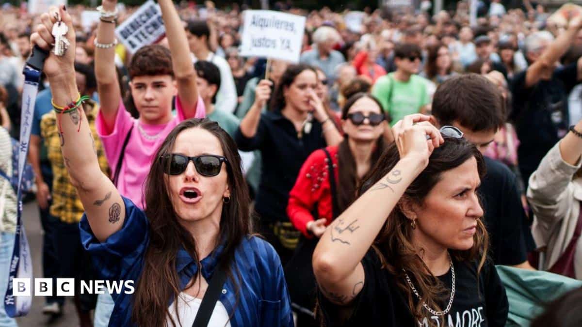 Spain Housing Protests Follow Defeat of Emergency Measures