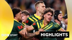 Australia Edge New Zealand in World Cup Opener