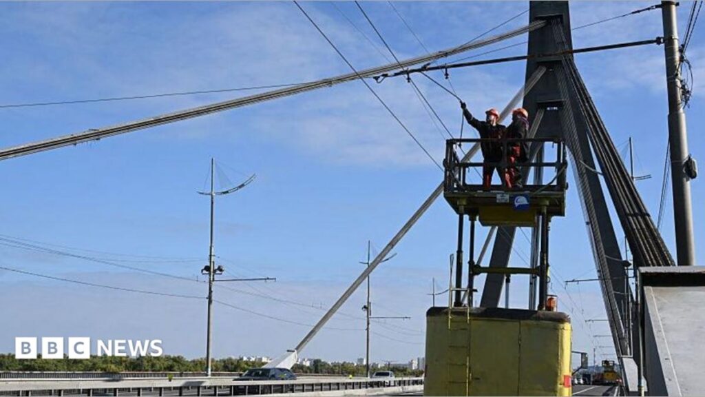 Kyiv bridge struck again during Merz visit
