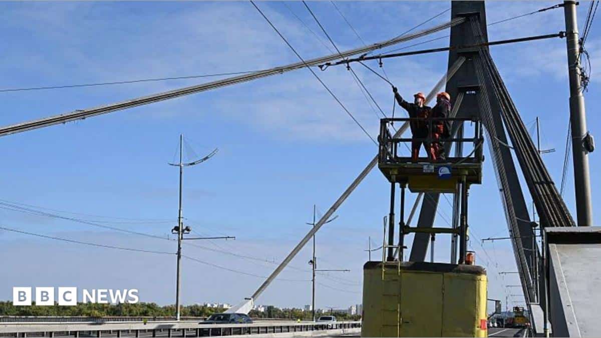 Kyiv bridge struck again during Merz visit
