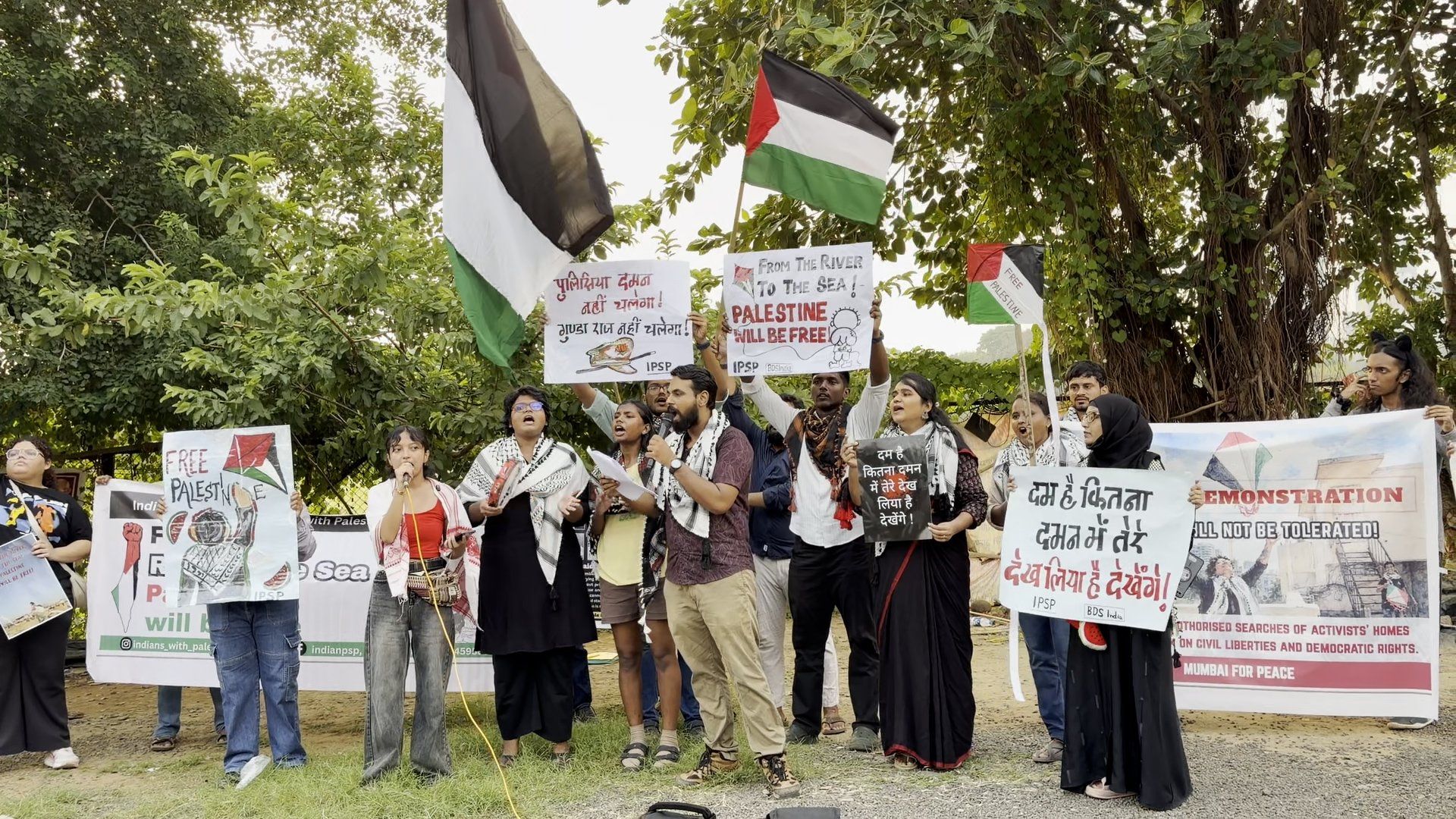 Mumbai Activists Protest Police Raid Linked to Palestine Kite Event