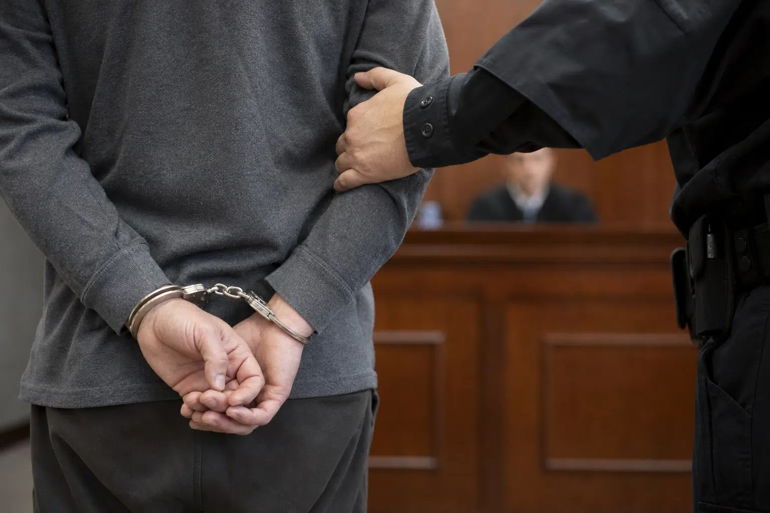 Man Pleads Guilty Over Threats to Liesl Tesch