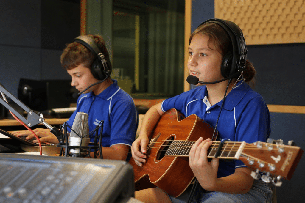 Pilbara School of the Air students record country song