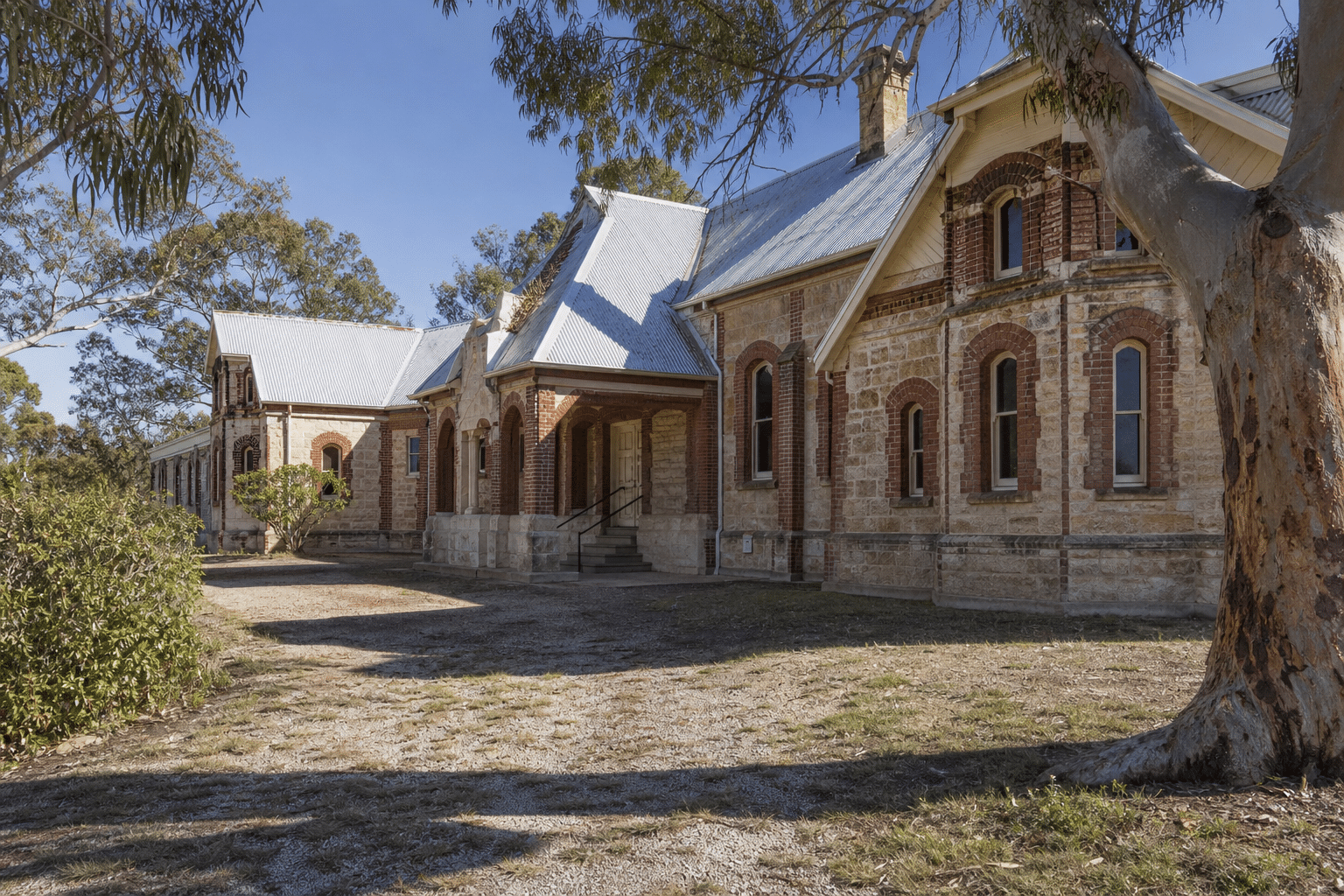 HQ Kingswood carries Truran family memories to Birdwood